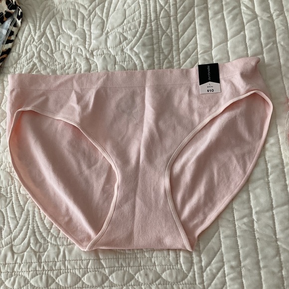 PANTY bundle. - Picture 4 of 10